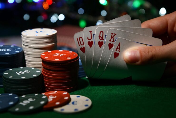 Lucky Twins game interface displayed on mobile screen alongside live dealer roulette feed